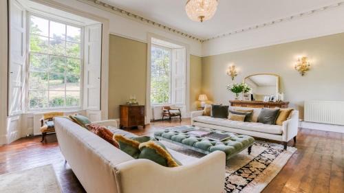 Pentraeth House | Ty Fry Estate