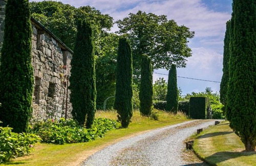 Pentraeth House | Ty Fry Manor