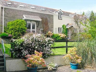 Gowerton House | Ty Gwyn - Jyy