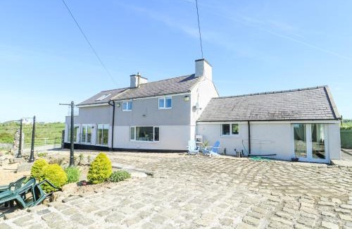 Llanfaethlu House | Ty Mawr