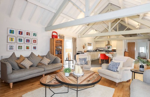 Newborough Cottage | TY SIAM, pet friendly, luxury holiday cottage in Newborough