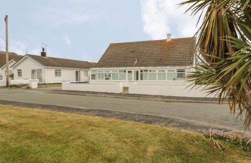 Rhosneigr House | Ty Taid