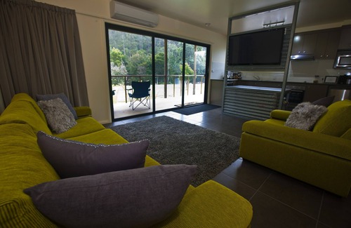 Tyenna Cottage | Tyenna River Cottage