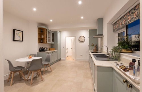 Rhosneigr House | Tyn Pwll: 5‑Bed Detached House Sleeping 10 in Rhosneigr | Managed by Anglesey Holiday Lettings