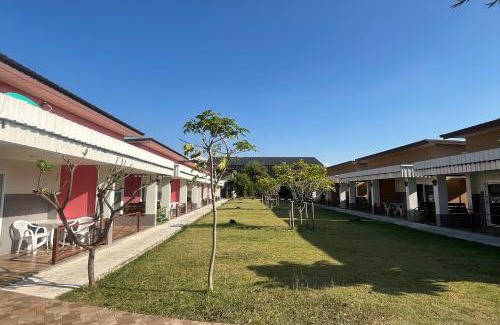 Chomphu Hotel | U-Thong Garden Resort