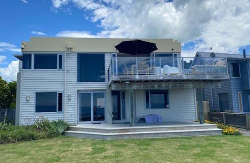 Waimarama House | Ultimate Beach Front