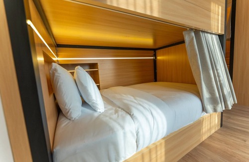 Madinat Zayed Cabin | Ultimate Beachfront Capsule Beds at Kite Beach and Sunset Beach!