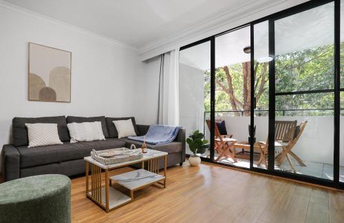 Ultimo Apartment | Ultimo NSW - 2 Bedroom Apartment with Balcony