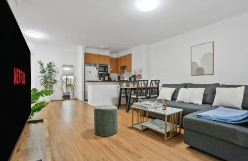 Ultimo Apartment | Ultimo NSW - 2 Bedroom Apartment with Balcony