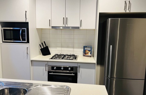 Craigieburn House | Ultra Modern Home 20 Mins From Airport