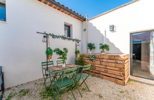 Taillades Apartment | Une parenthèse en luberon, jacuzzi