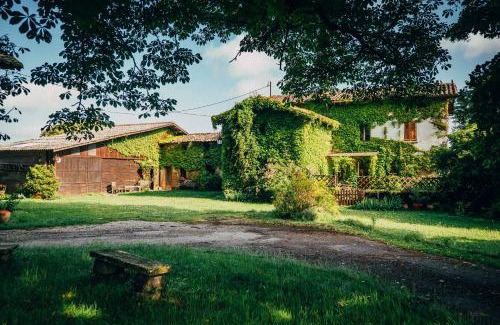 Saint-Romain-de-Surieu House | Une pause sur la colline