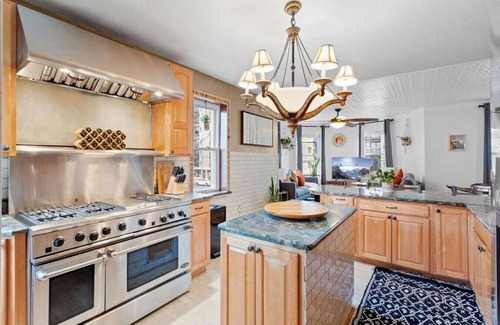 Atlantic City House | Unique 5BD/3BA near Hard Rock, Ocean & Boardwalk