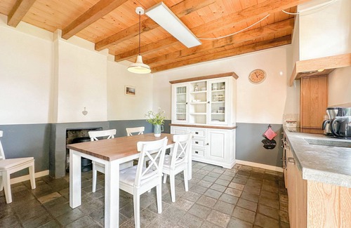 Municipality of Drimmelen House | Unique cottage by water near the Biesbosch