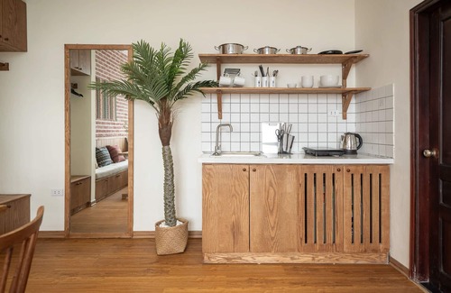 Hai Ba Trung Hotel | UNIQUE Creative - Wooden Design - Rooftop Jacuzzi