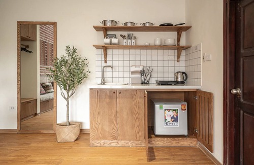 Hai Ba Trung Hotel | UNIQUE Creative - Wooden Design - Rooftop Jacuzzi