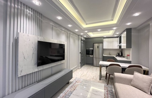 Zeytinburnu Apartment | Unique Design Apartment next to Fisekhane & Zeytinburnu Marmaray Metro Station