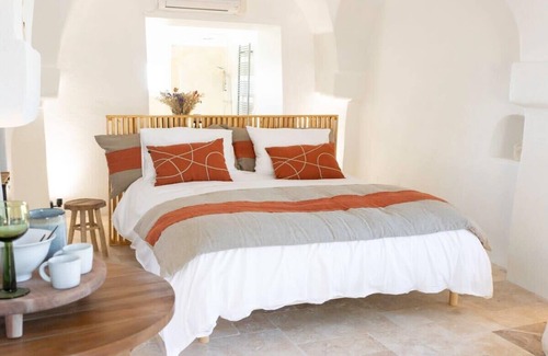 Lancon-Provence Bed & Breakfast | Unique guest room in the heart of Provence: "The Secret of the Stones"