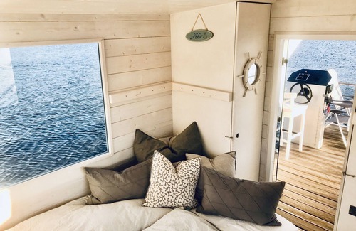 Ketzin/Havel Boat Rental | Unique license-free houseboat on the Havel