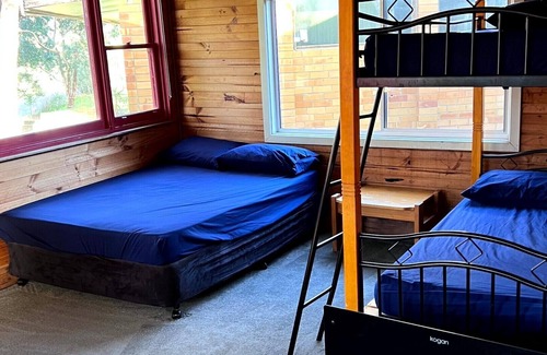 Nowa Nowa Cabin | Unique & Tranquil Property - Mingling Waters