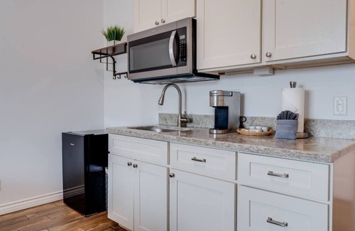 Wailuku Apartment | Unit 11 Maui Ohana Modern Studio