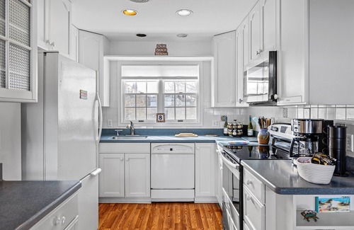 Betterton Condo | Unobstructed view of the Chesapeake Bay, w/a beach!