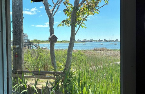 Broad Channel Cabin | Unplug and unwind in nature’s peace at The Drift Marsh — your off-grid escape