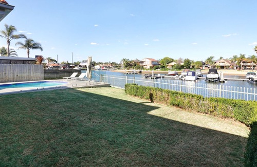 Patterson Lakes House | Unrivalled Family Entertainer on water