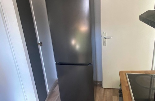 Frankfurt Condo | Unterkunft .3 Schlafzimmer, Esszimmer,küche, Bad. 30 Minuten Nach Frankfurt