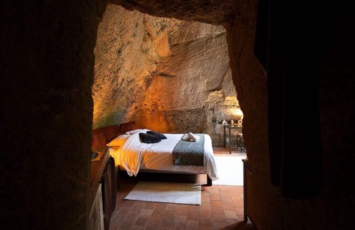 Doue-la-Fontaine House | Unusual Getaway in a Troglodyte Home