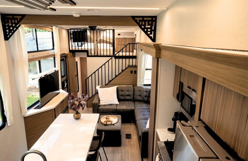 Big Lake House | Unwind in comfort at The Grand Legacy Lodge Luxury
