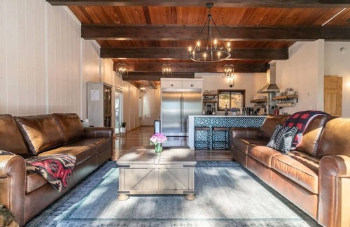 Sunnyside House | Updated Cabin near Beach&Ski HotTub Sauna Pets EV