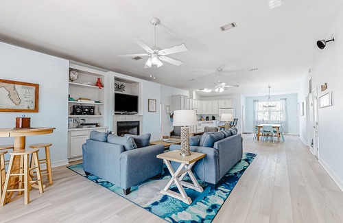 St. George Island House | Updated dog & wedding-friendly home with private pool, bikes & beach gear