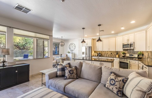 Eagle Mountain House | UPGRADES! Stunning remodel, high-end furnishings, private pool & putting green