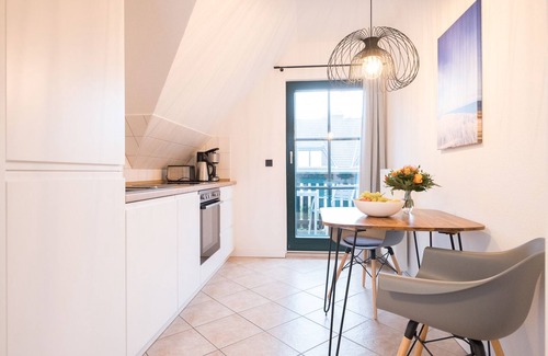 Neuhaus Apartment | Upper floor apartment Lee East 2.4