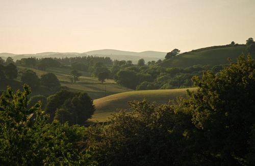 Cyfronydd House | Upper Gelli Luxury Holiday Lodge, Converted Dairy & Cosy Shepherds Huts