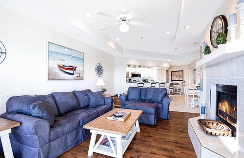 Lake Ozark Condo | Upscale Condo, Amazing Views, Pools and Pickleball