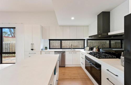 Cape Woolamai House | Upscale Family Retreat Just 5 Min Walk to Beach