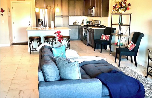 Calico Ridge House | Upscale golf community townhouse - panoramic Strip views!