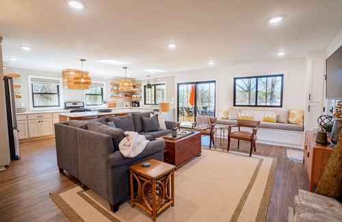 Greers Ferry House | Upscale Greers Ferry Lakefront Home with Amazing Views!