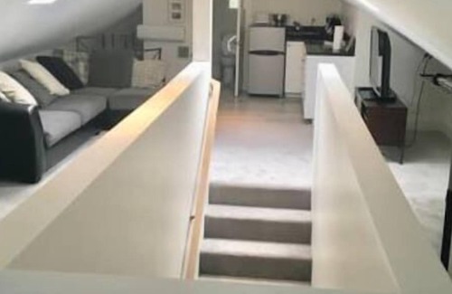 The Egyptian Apartment | Upstairs unit in a cozy 4 studio home