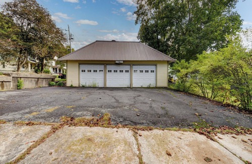 Amsterdam House | Upstate Affordable Victorian Home - Lots of Space -Long Term Rentals Welcome!