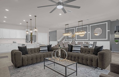Four Corners House | Upstay 10BR Family Retreat w Pool Hot Tub & Games