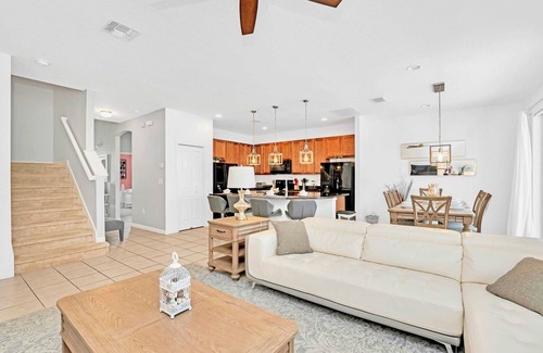 Kissimmee House | Upstay Luxury Resort Mansion w Pool Near Disney