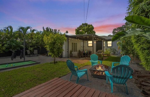 Historic Kenwood House | Urban Get-A-Way in Historic St Pete EAT SHOP PLAY