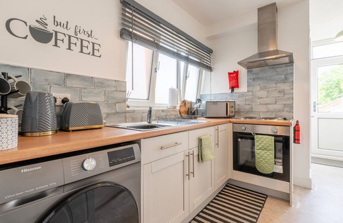 Lincoln Apartment | Urban Hideaway *Superking*Free Parking*Fast Wifi*
