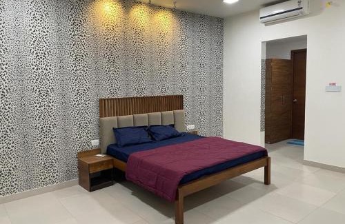 Hadapsar House | Urban Nest - Viman Nagar- 1 km from Airport