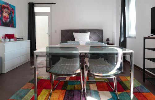 Nord-Holland Apartment | Urban Oasis - Kassel City