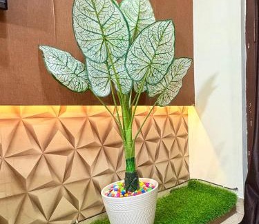 Jhotwara Apartment | Urban oasis Modern 3BHK, sandy cafe with balcony views