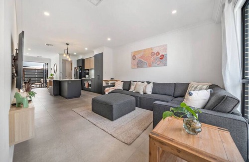 Bowden House | Urban Soul @ Bowden - CBD Parkland